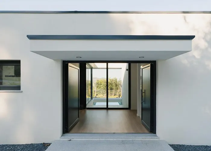 Villa Douro Village - Private Pool - By Rowdhouses Pacos de Gaiolo